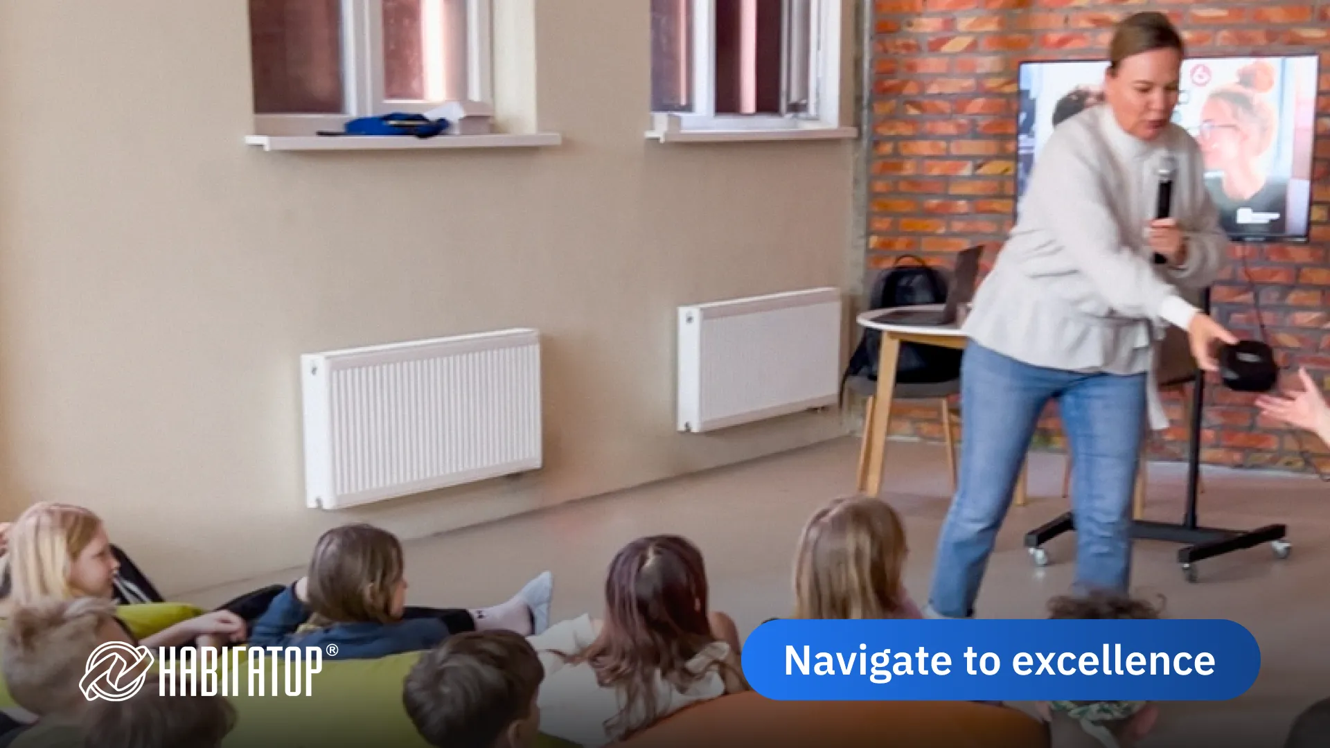 Уроки фінансової грамотності для майбутніх лідерів: ментори від Навігатор готують учнів гімназії Freedom School до зустрічі з інвесторами